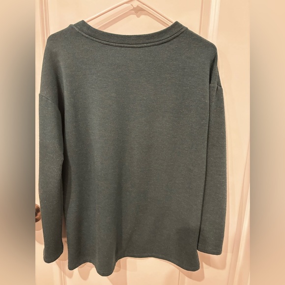 Tahari Sweatshirt - Picture 2 of 5